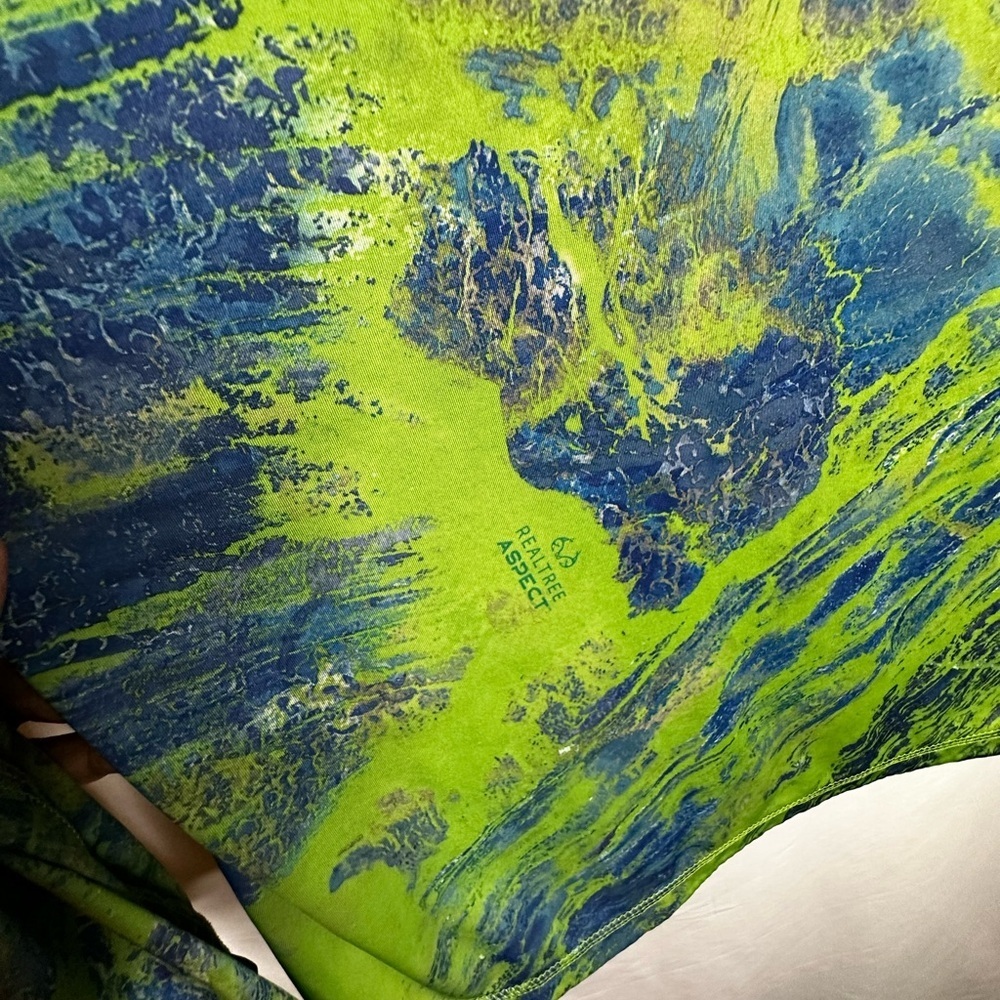 Magellan Outdoors Long Sleeve Tee Green and Blue - Picture 6 of 11